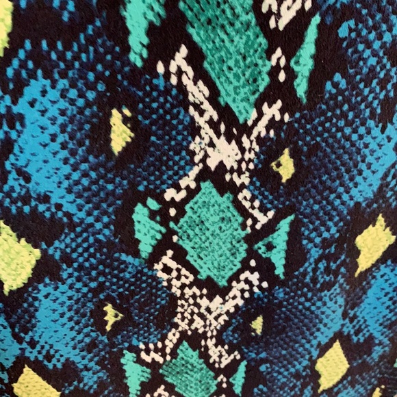 Equipment silk blouse. Excellent condition - Picture 2 of 3